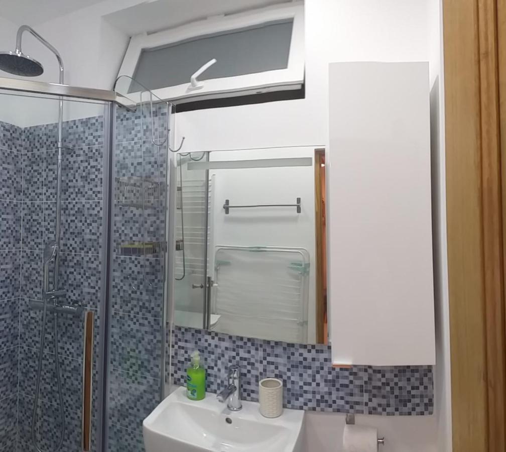 Nice Studio In Old Town 부쿠레슈티 외부 사진